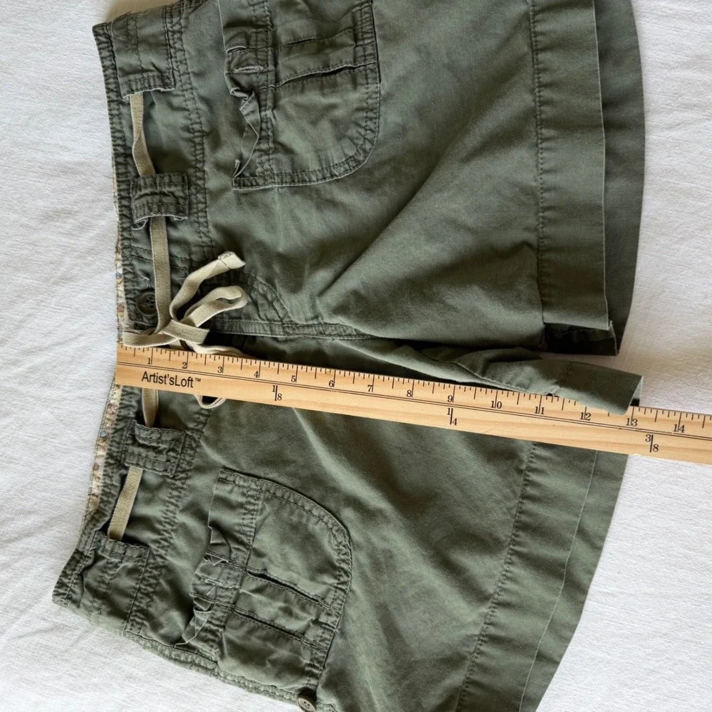Y2K Charlotte Russe Cargo Utility Shorts Green Drawstring‎ Floral Waistband